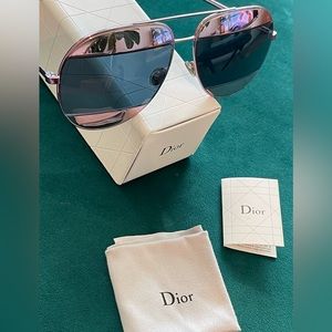 Authentic Dior split aviator women’s sunglasses (rare rose gold color)